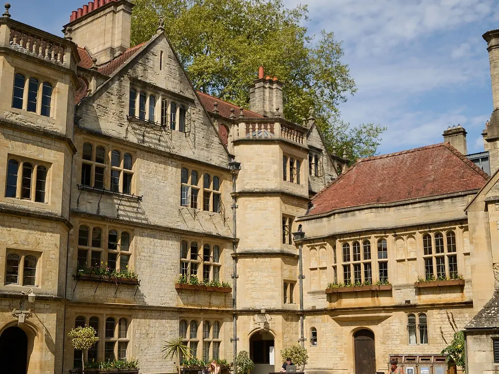Students lying on the quad during the summer