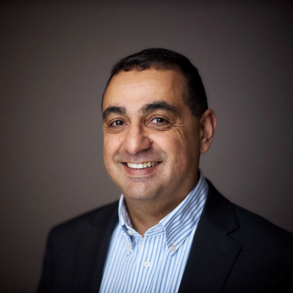 Photo Professor Fraydoon Rastinejad