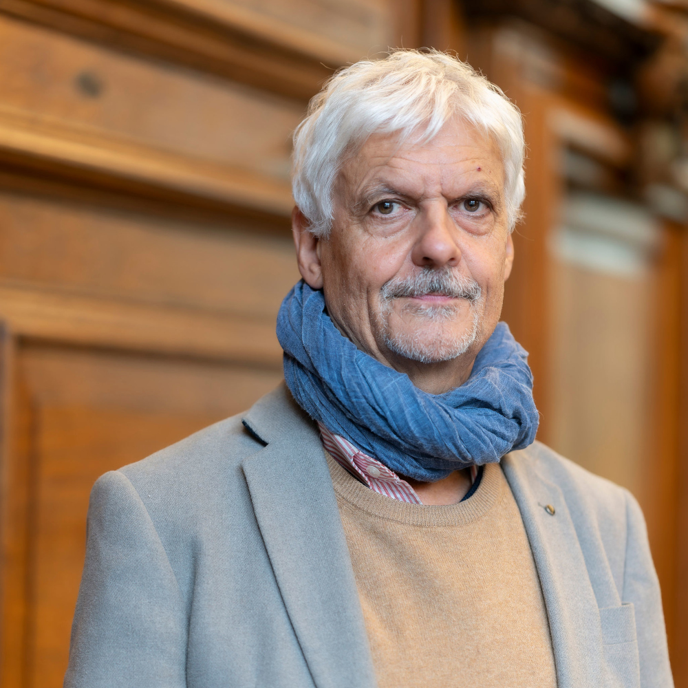 Photo of Dr Stephen Romer